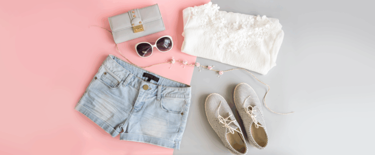 Materiały idealne na lato – jakie ubrania wybierać by się mniej pocić?