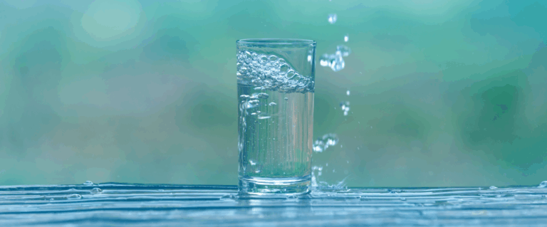 Jak uniknąć odwodnienia latem?